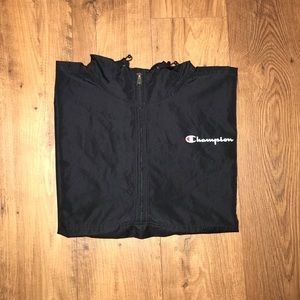 Lightweight Champion Windbreaker (Packable)